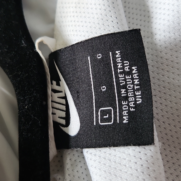 White Nike windbreaker w/retractable hood - Picture 3 of 4